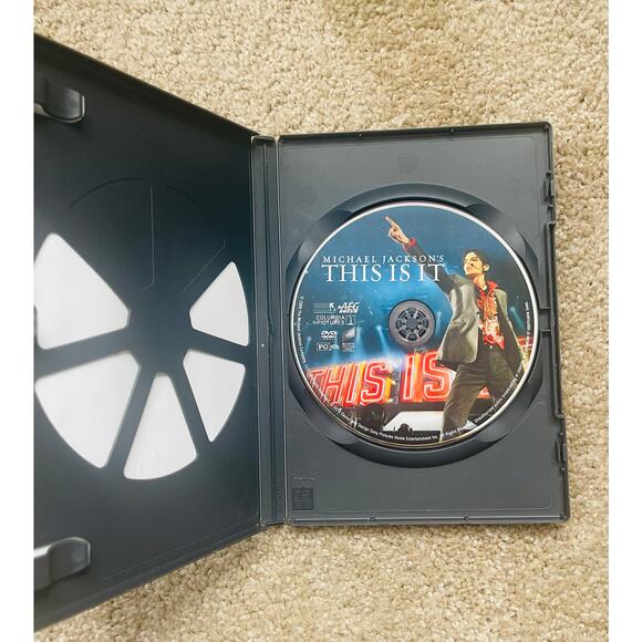 Save! 3/15, 10/25 Michael Jackson's This Is It Documentary Musical DVD - Picture 2 of 3